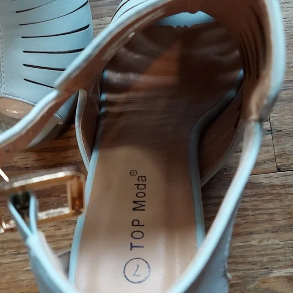 M&M 4 for $12 Shoes - Picture 10 of 11